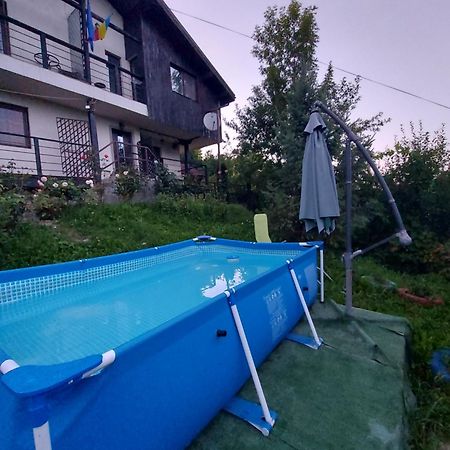 Hotel Casuta Cu Trandafiri Slănic Exterior foto