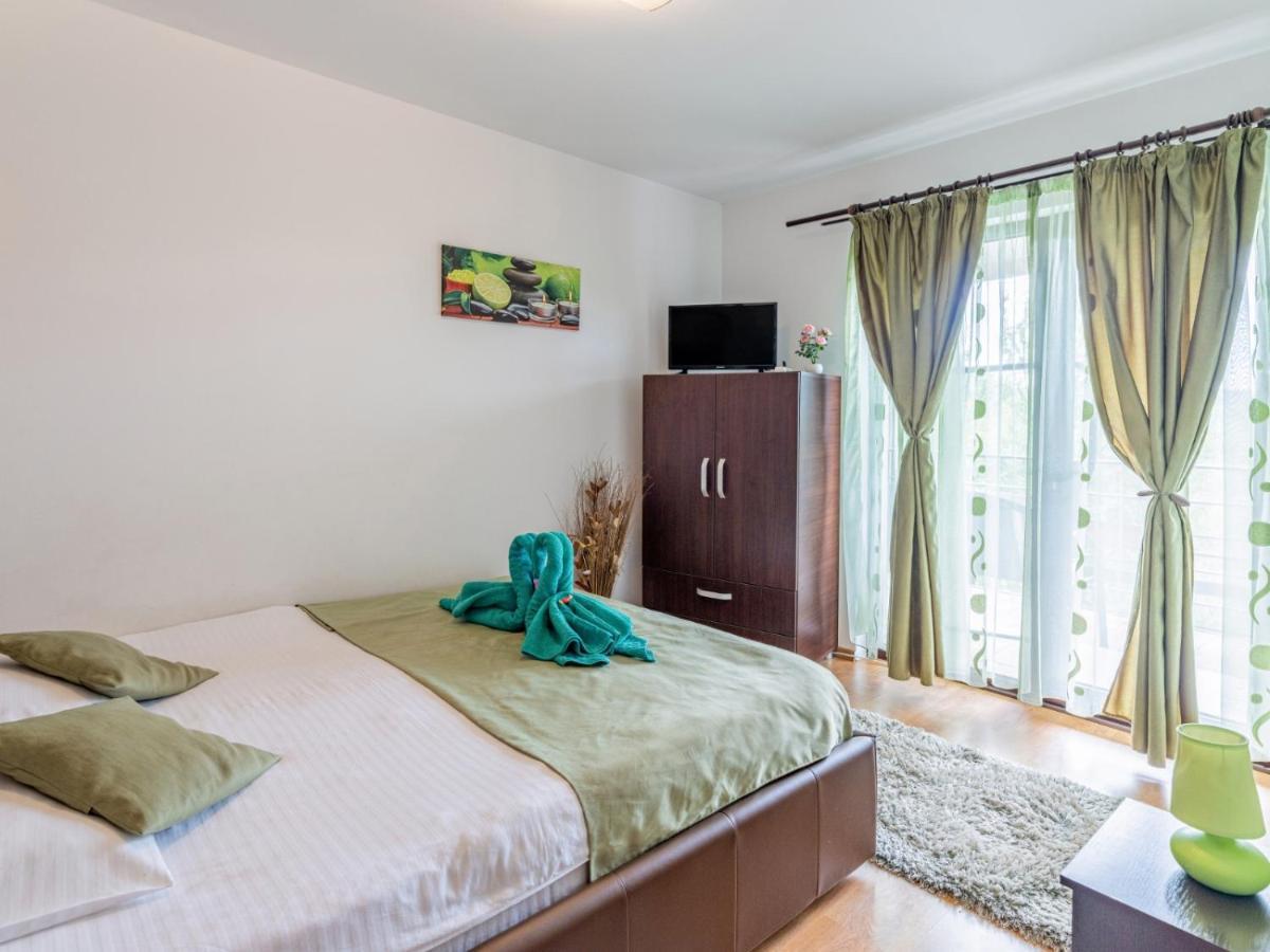 Hotel Casuta Cu Trandafiri Slănic Exterior foto