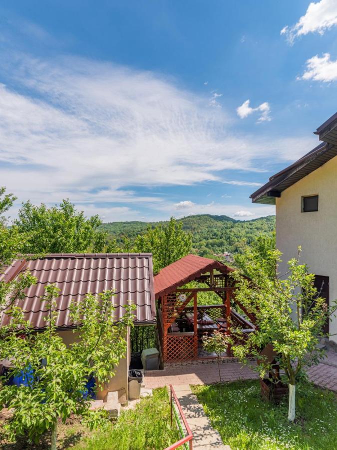 Hotel Casuta Cu Trandafiri Slănic Exterior foto